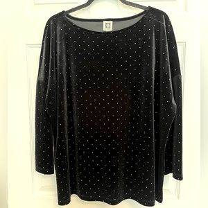 Anne Klein Black Long Sleeve Top With Gold Metal Studs. Scoop Neck. Size 2XL